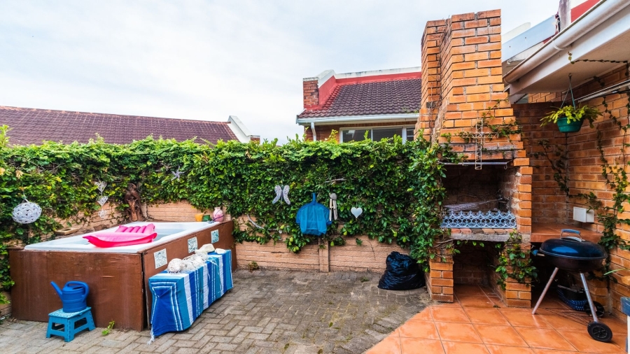 2 Bedroom Property for Sale in Blue Bend Eastern Cape